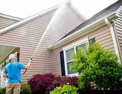 House Washing services at Supreme power washing Delaware county pa